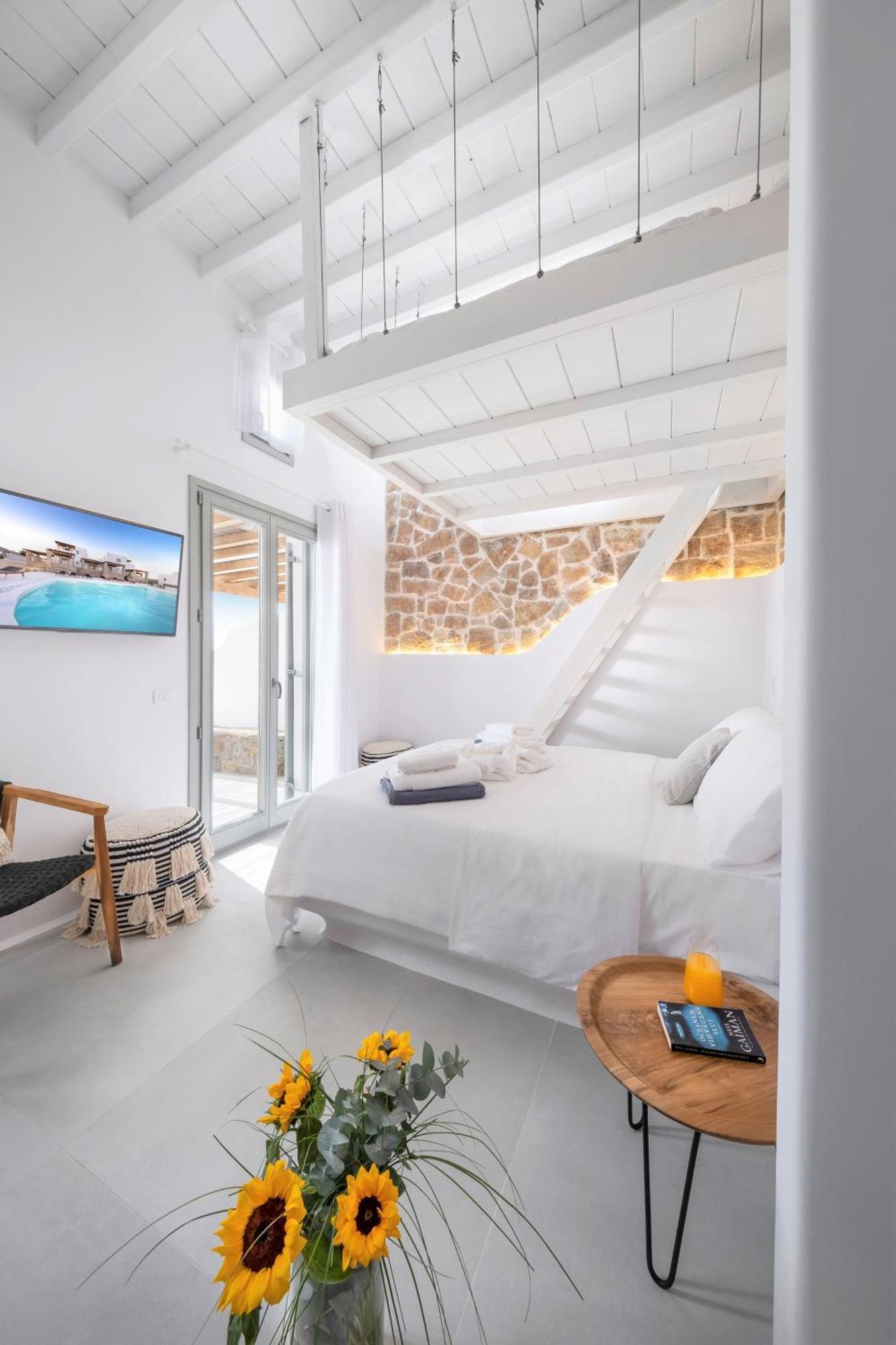 Legendary 4* Mykonos Town