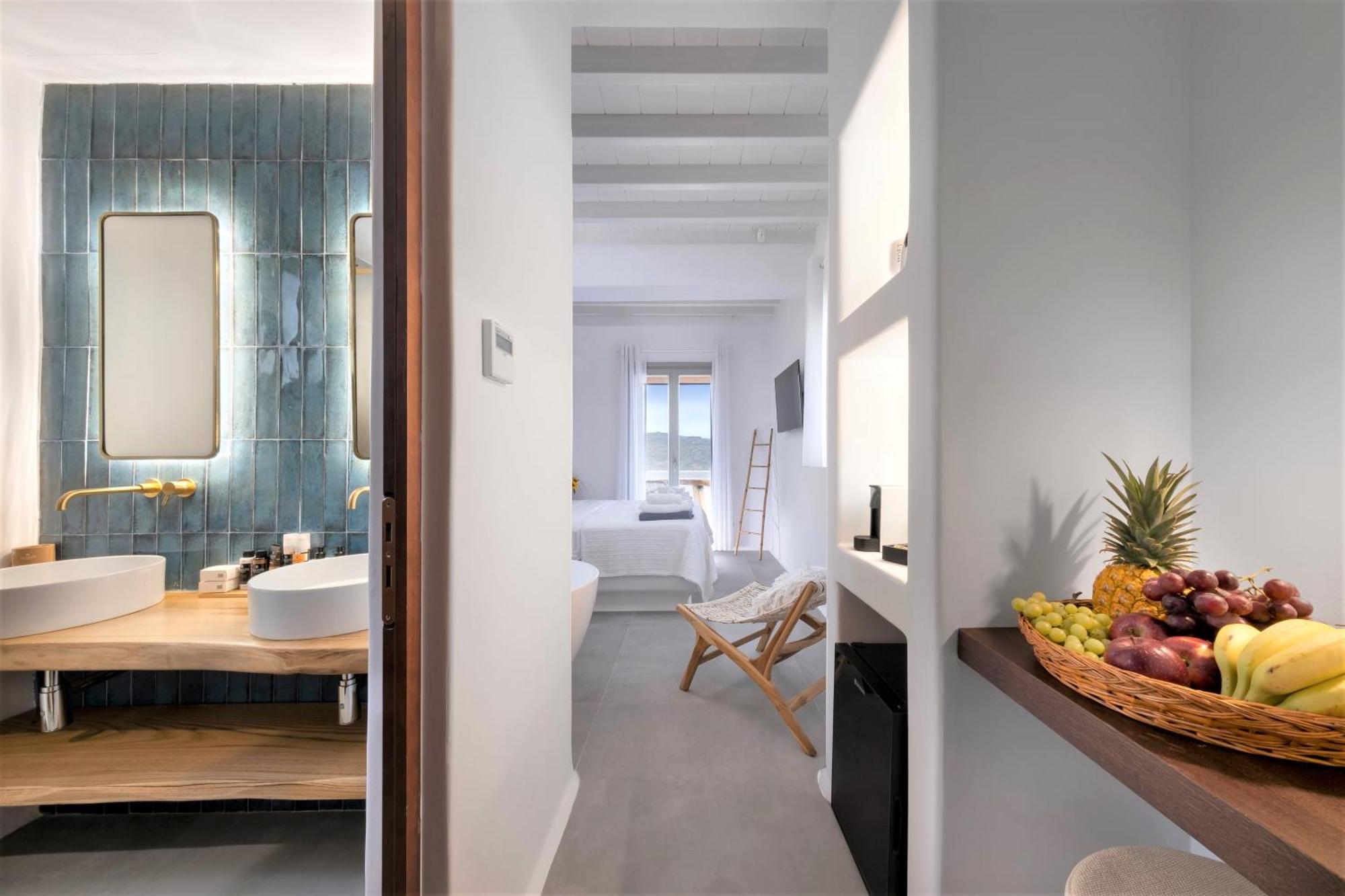 Legendary 4* Mykonos Town